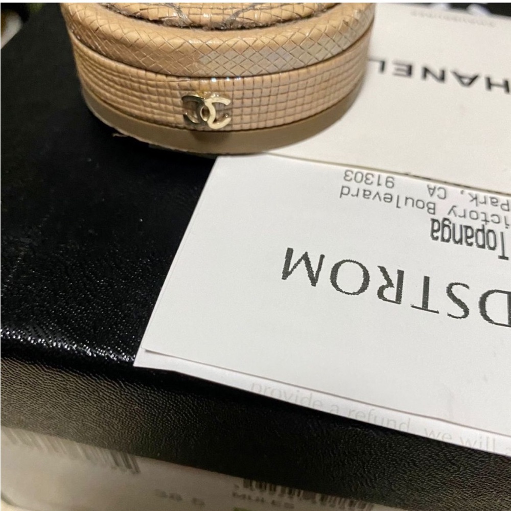 CHANEL AUTHENTIC CASCADE OF PEARLS MULES - Picture 13 of 13